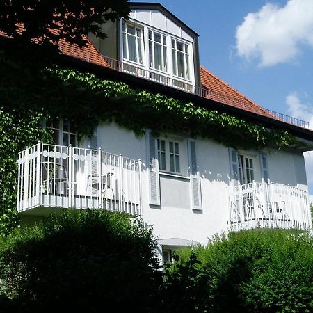 Villa Am Schlosspark Munich Exterior photo